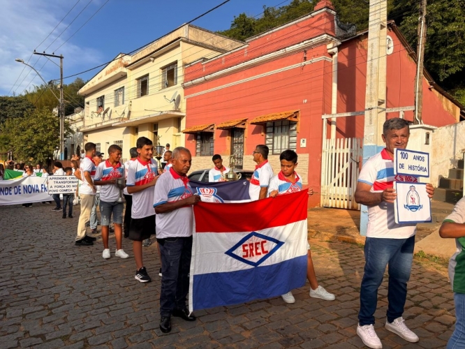 Prefeita Emanuela Teixeira participa do Desfile Cívico de abertura da ...